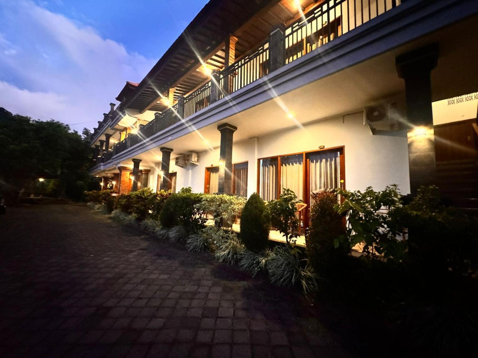 Rostika Hotel Sekumpul Buleleng  Exterior photo